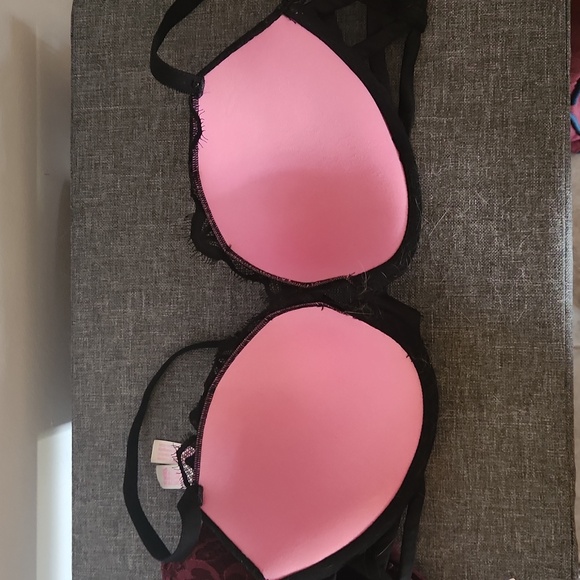 2 VICTORIA SECRET  BRA NWT - Picture 4 of 7